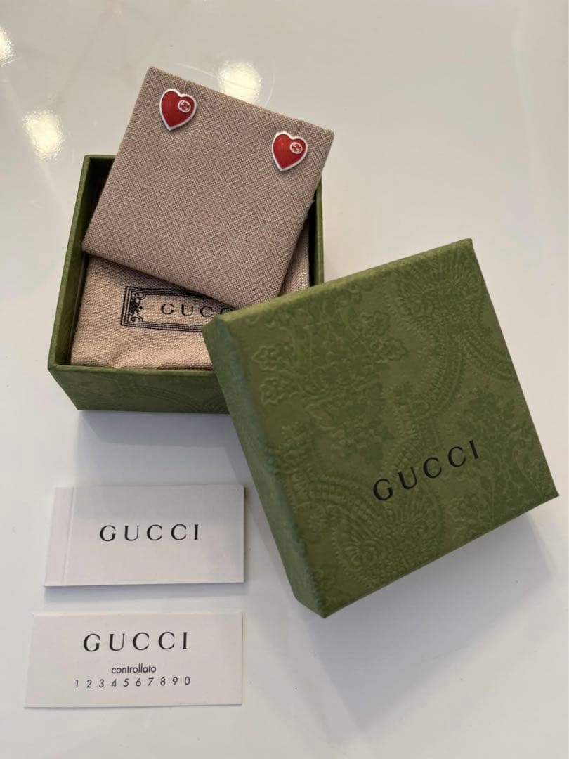 新品未使用 GUCCI グッチ インターロッキングG ハート付き ピアス