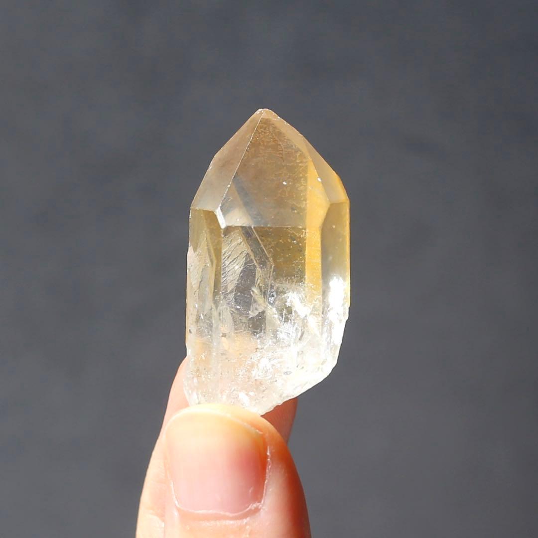 希少！貫入水晶 ゴールデンヒーラー クォーツ 原石 水晶 鉱物 希少石 天然石