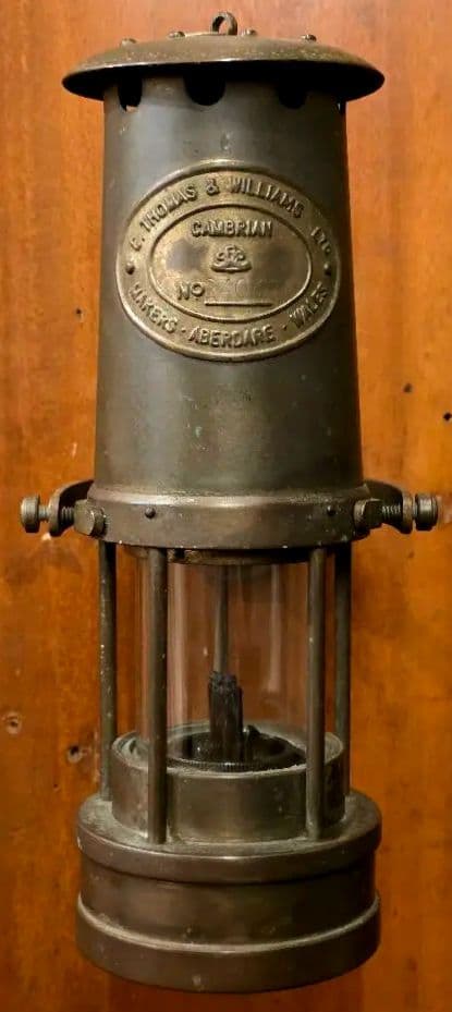 A*8様 英国製 真鍮ジンバル式マイナーズランプ 壁掛け可