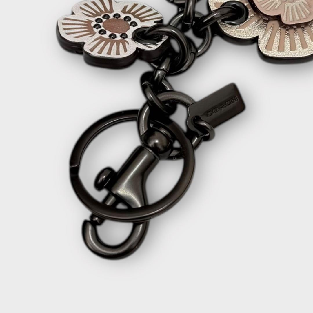 COACH ティーローズ ミックス ビジュー付き バッグチャーム