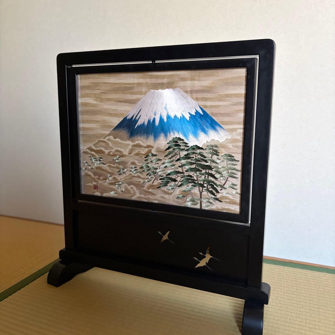 日本画刺繍の衝立