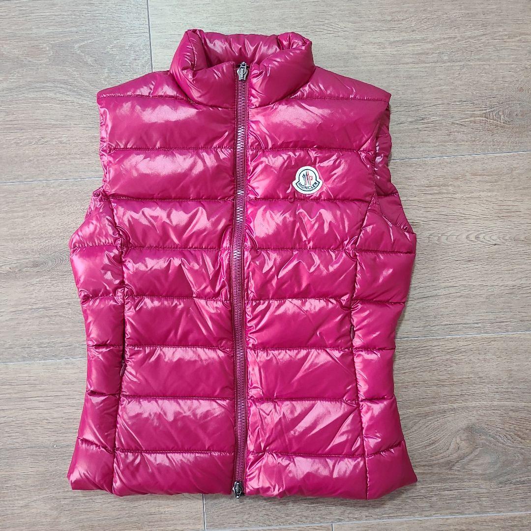 MONCLER ピンク ダウンベスト