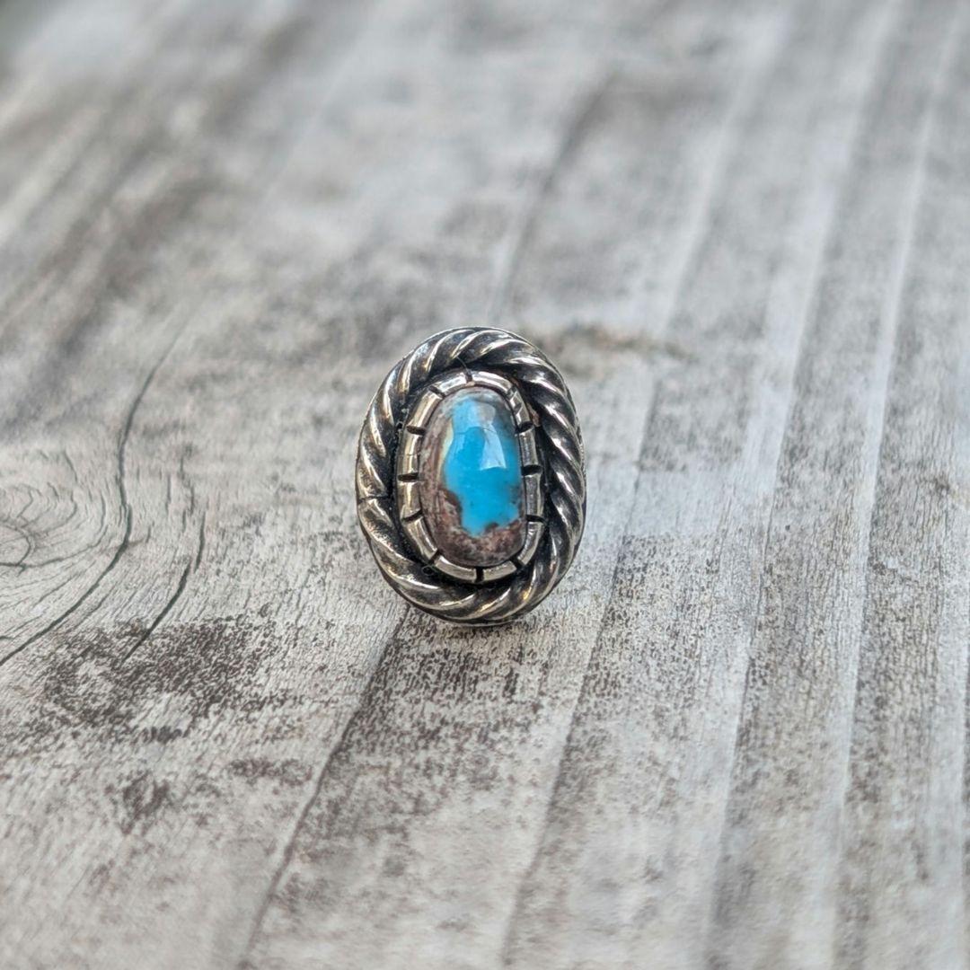 ハンドメイドのターコイズピアス　bisbee　 インディアンジュエリー風　片耳用