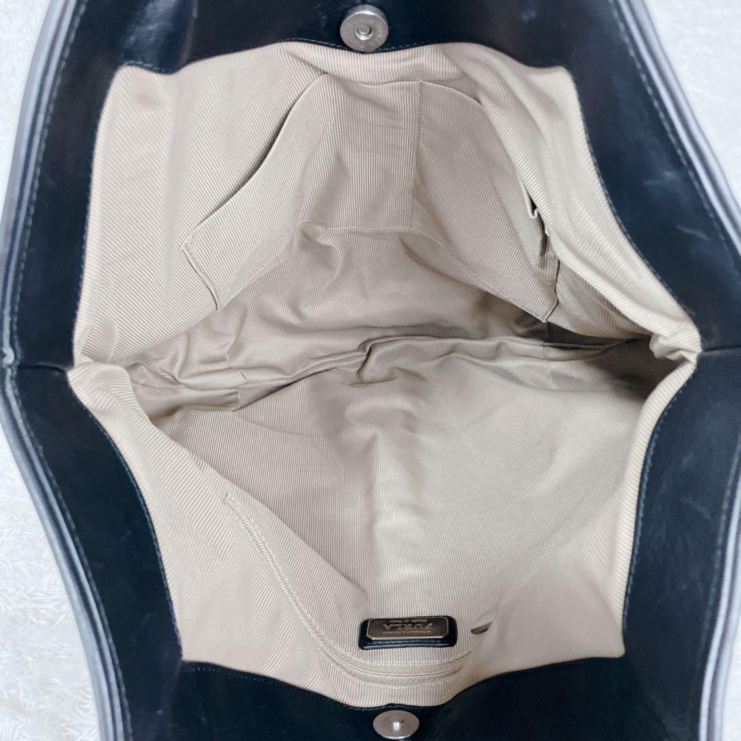 極美品✨希少　FURLA フルラ　トートバッグ　A4可　スタッズ　本革　ベージュ