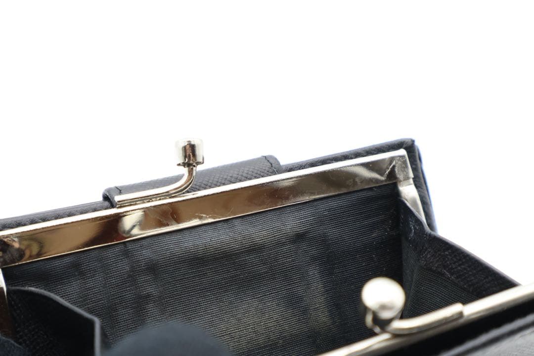 【極美品】PRADA サフィアーノレザー　がま口財布　三角ロゴ　黒　二つ折り財布