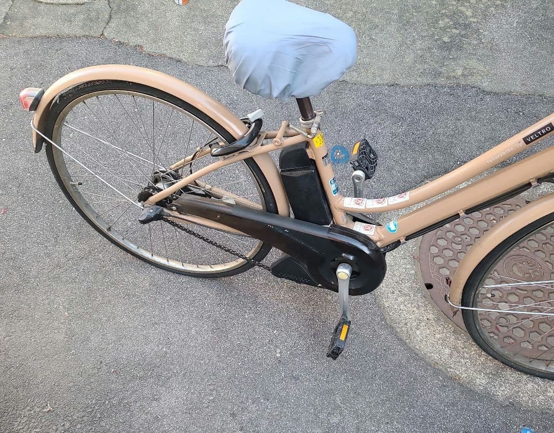 電動アシスト自転車 ベージュ 前カゴ付き