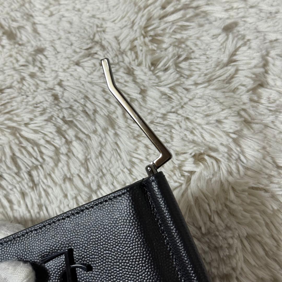 ⭐️新品未使用⭐️　サンローラン　マネークリップ　YSLカサンドラ　二つ折り　黒
