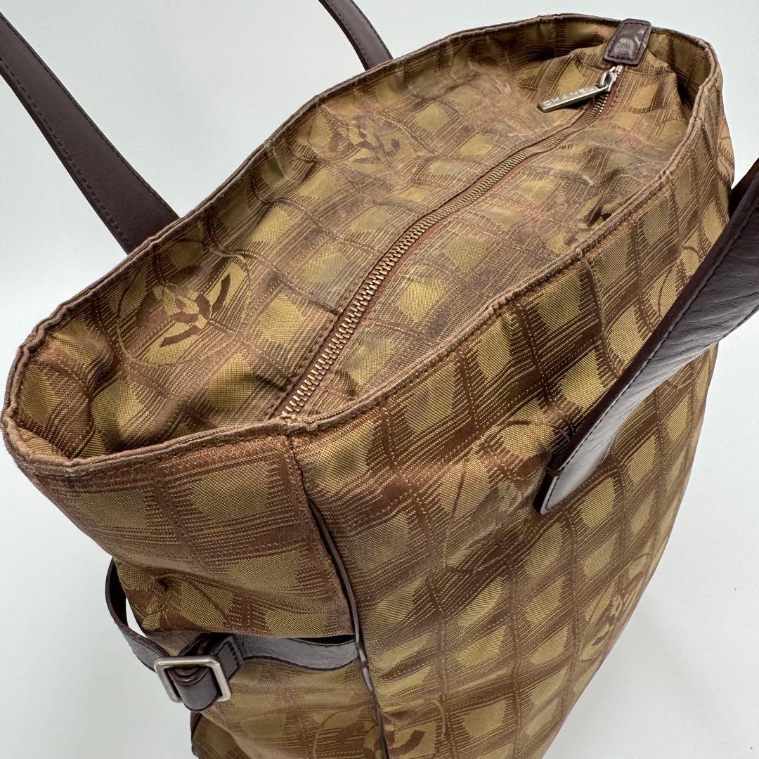 シャネル ニュートラベルGM トートバッグ ショルダーバッグ A4可 カーキ