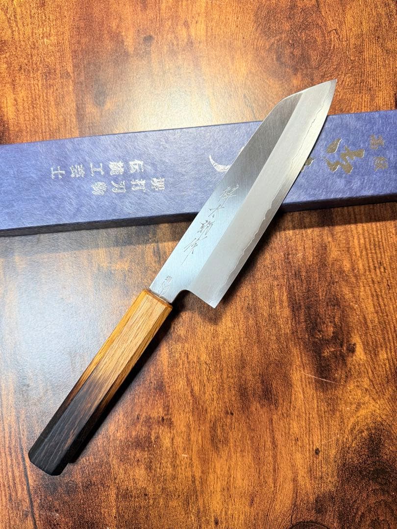 【堺打刃物】祥太郎作　文化　銀三鋼 本鍛錬　包丁　樫八角柄