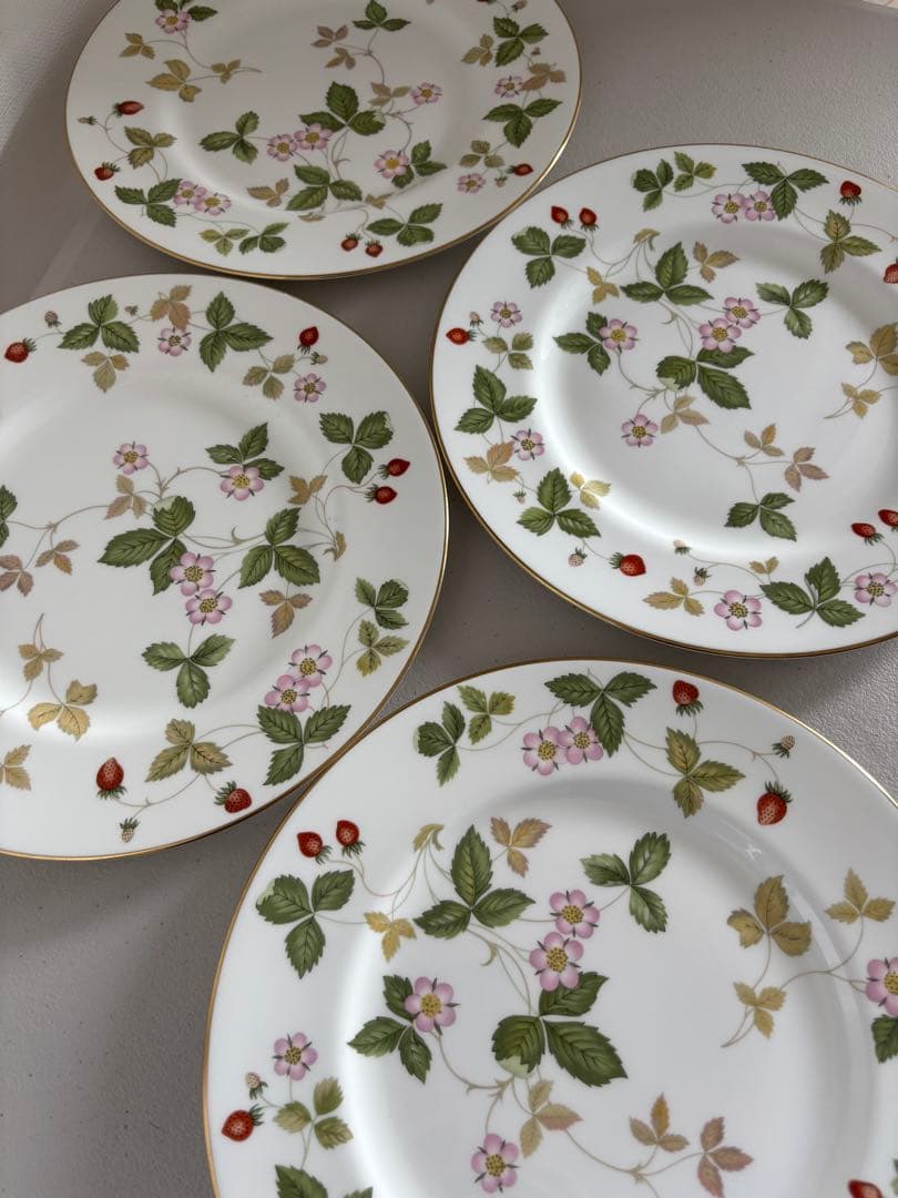  ストロベリーデザイン プレート 大皿4枚セット