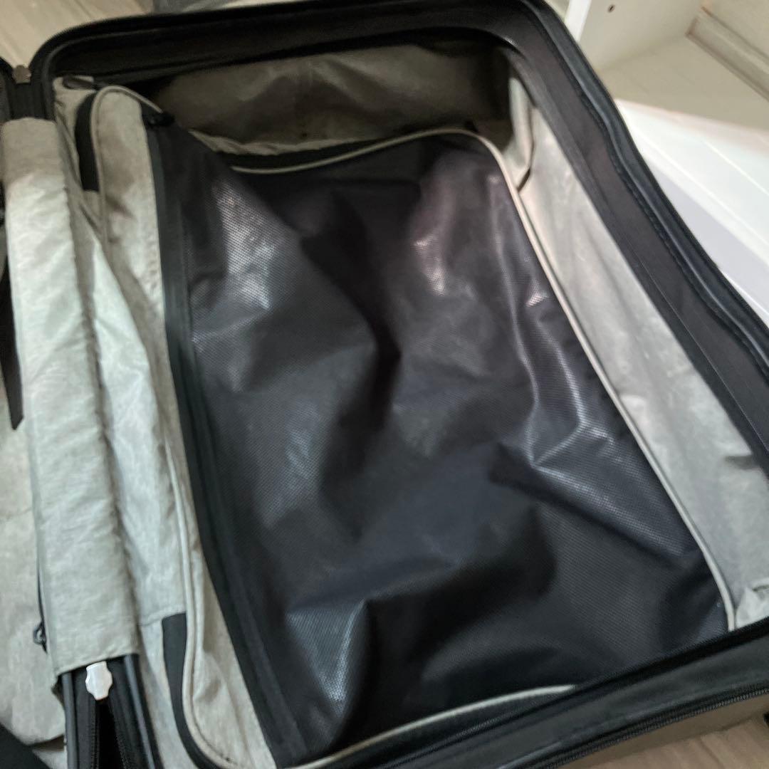 a*s様 純正　VICTORINOX レキシコン　ハードスーツケース　68x45