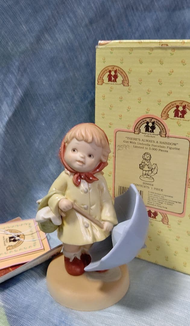 マーベル ルーシー アトウェル \" 雨上がりには いつも虹がかかります \"