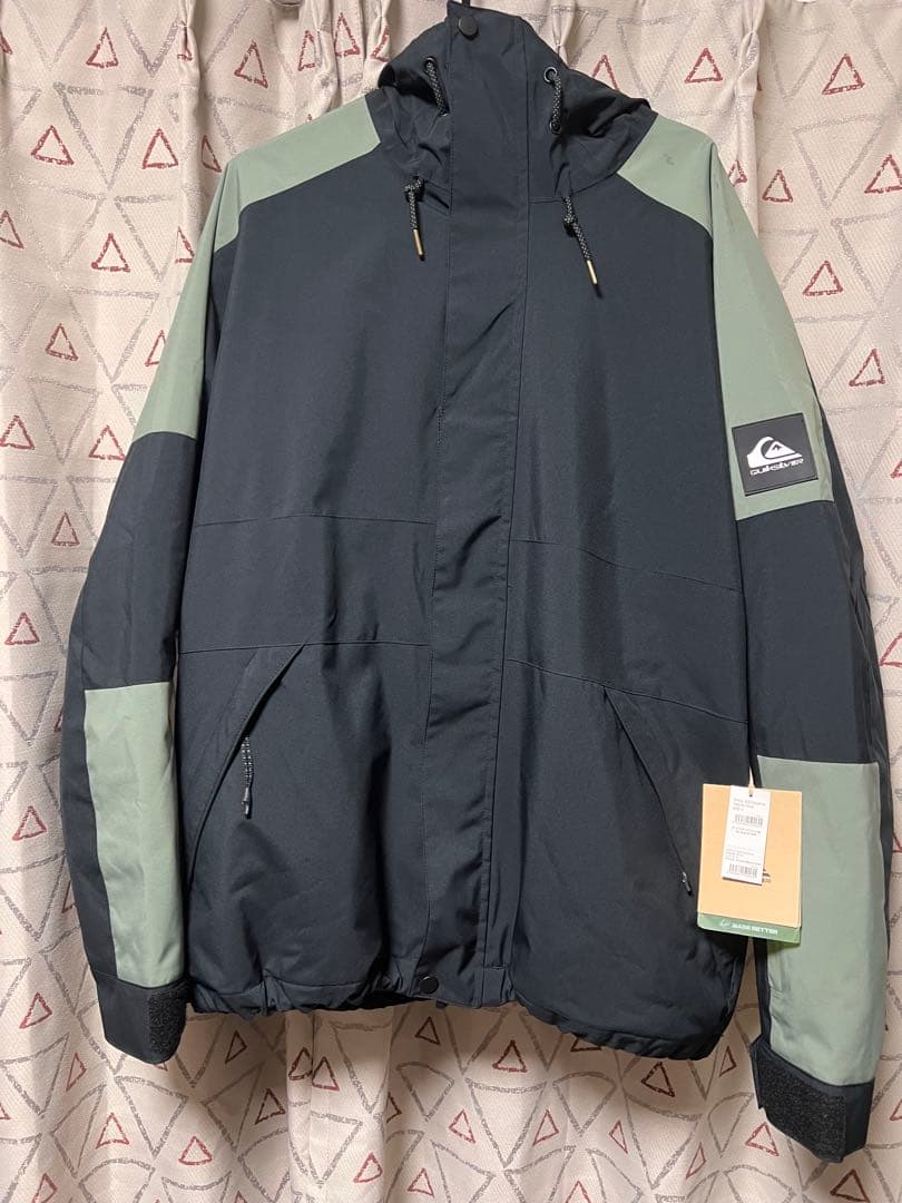 ma2【タグ付き未使用】クイックシルバー　スノーボードジャケット　Sサイズ