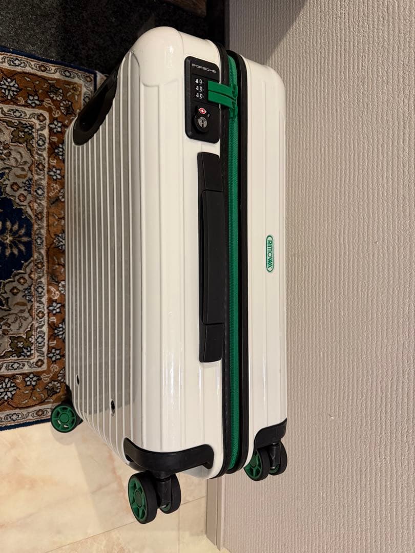 リモワ rimowa ポルシェ 限定 リミテッドエディ キャビン 機内 持込み