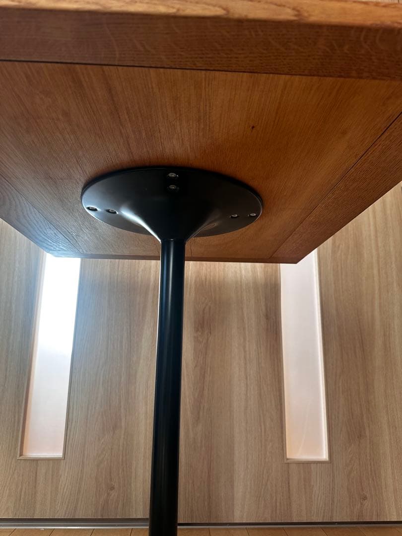 タイル模様 カフェ風テーブル