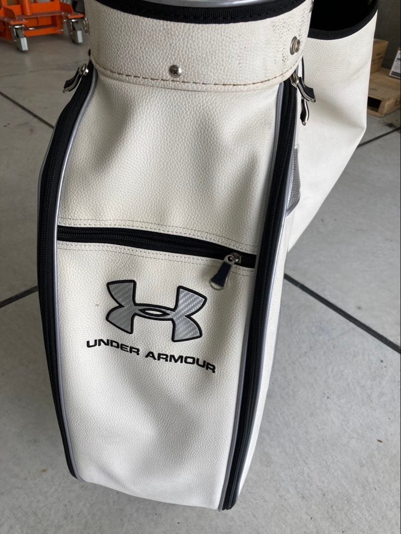 UNDER ARMOUR キャディバッグ ホワイト