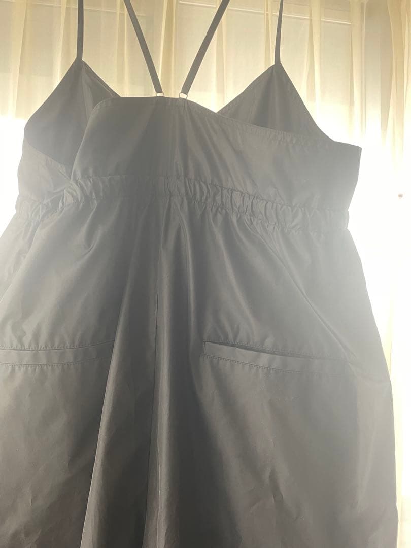 ADAM ET ROPÉ FEMMEシャイニータフタ撥水ロンパース2025