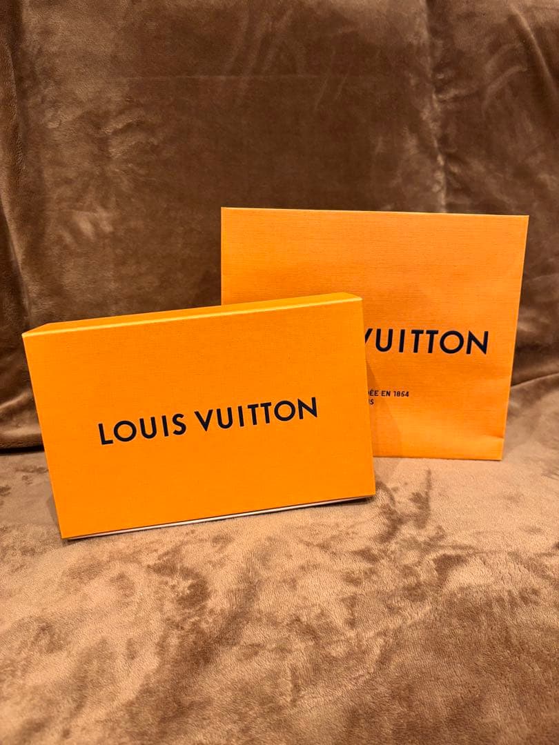 【Louis Vuitton】三つ折り財布 ホワイト
