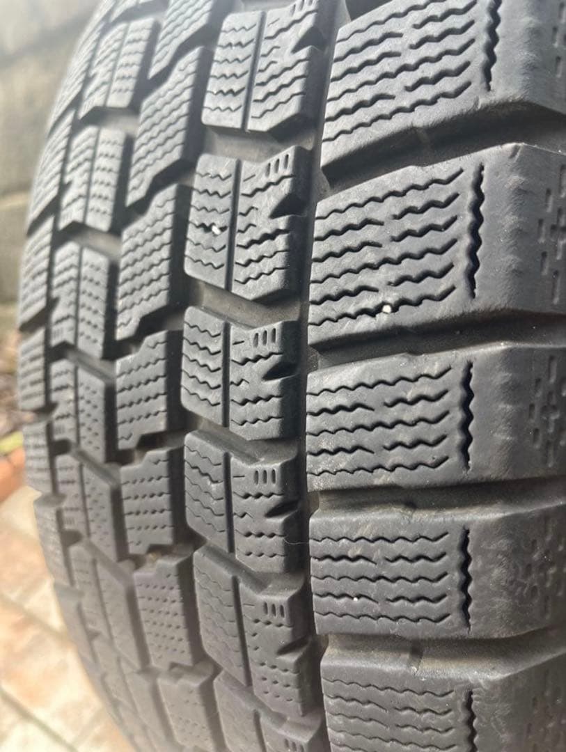 中古スタッドレスタイヤ225/45R18 GOODYEAR ICE NAVI7