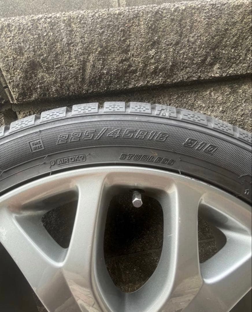 中古スタッドレスタイヤ225/45R18 GOODYEAR ICE NAVI7