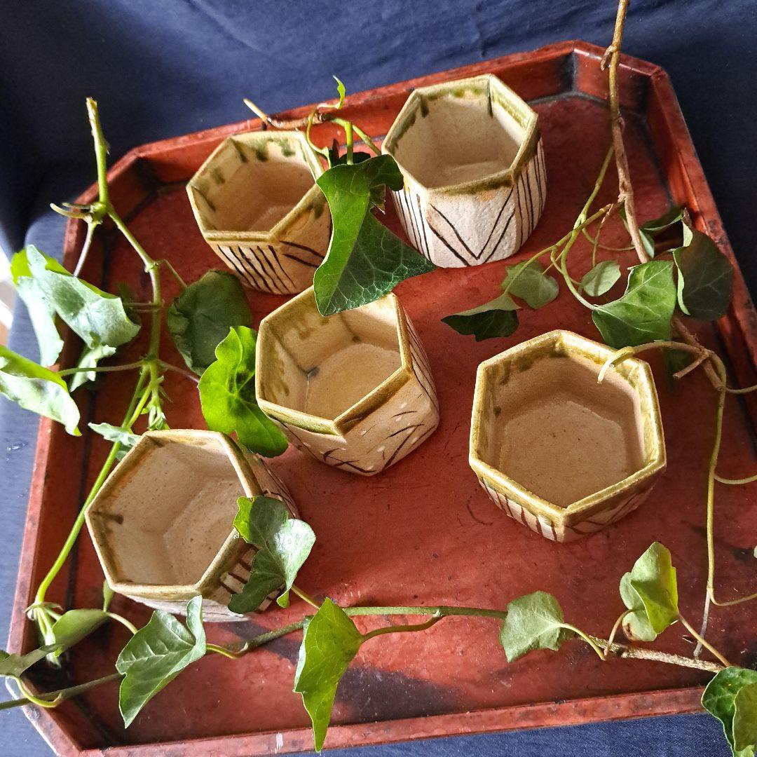 「おしゃれな織部(おりべ)！」 織部焼 六角向付(幅7cm)5客セット 骨董アン