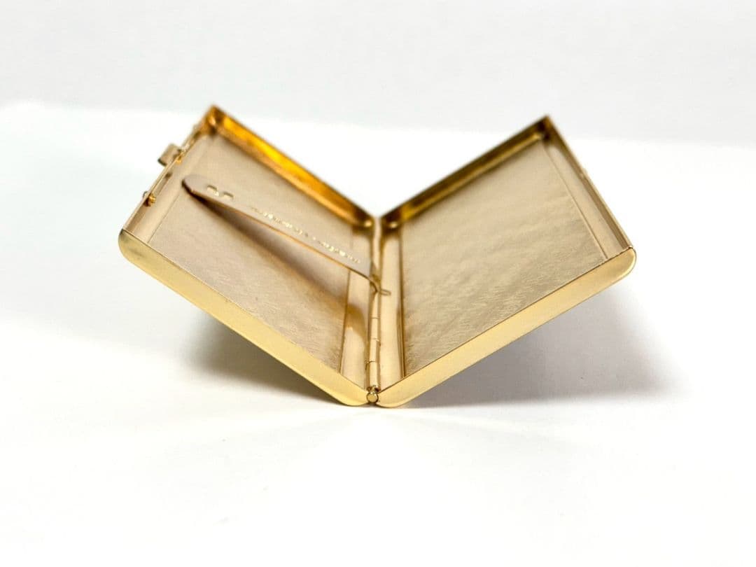 希少品Emanuel Ungaro タバコケース ゴールド 定価32250円