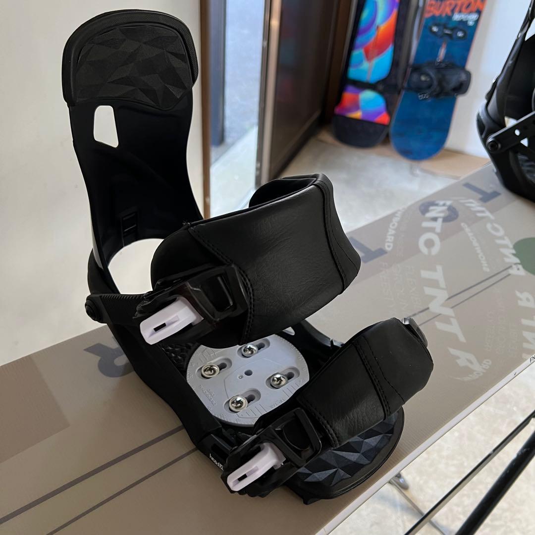 FNTC TNTR 150 スノーボード グラトリ 24-25 バインディング付