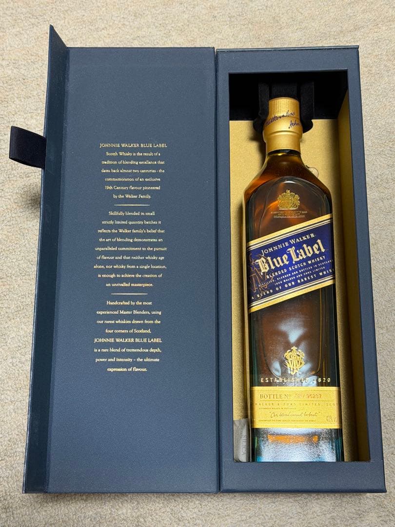 ジョニー・ウォーカー ブルーラベル　[新品、未開封]