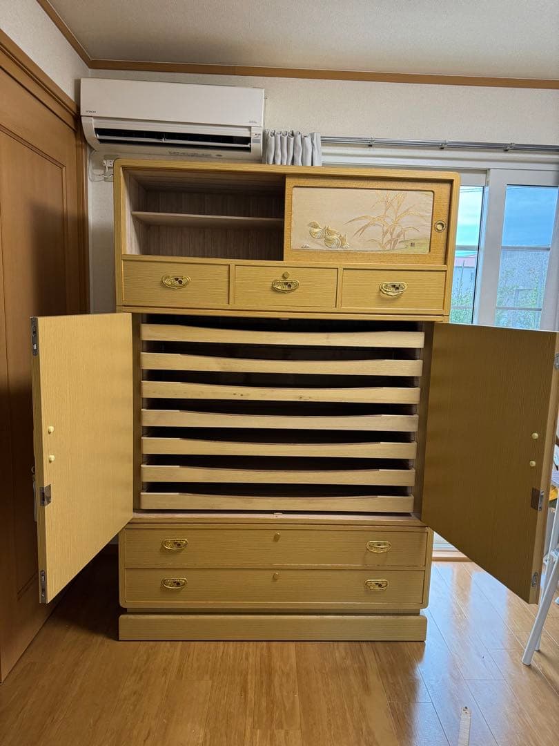 桐箪笥和箪笥着物タンス鍵付き Kimono Chest