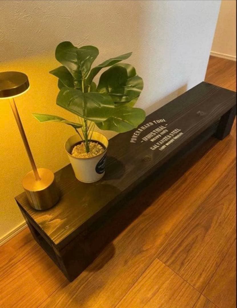 テレビ台　チェアー