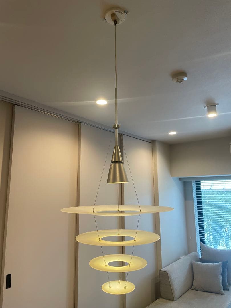 Louis Poulsen ルイスポールセン エニグマ425 ペンダントライト