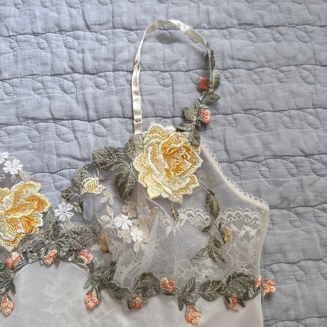 ワコール　トレフル　キャミソール　スリップ