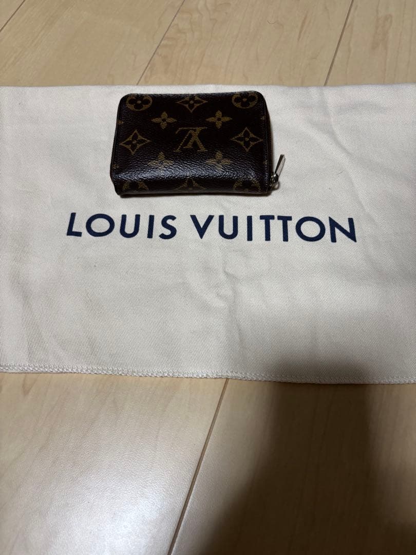 LOUIS VUITTON ルイヴィトンパース　モノグラム小銭入れ！