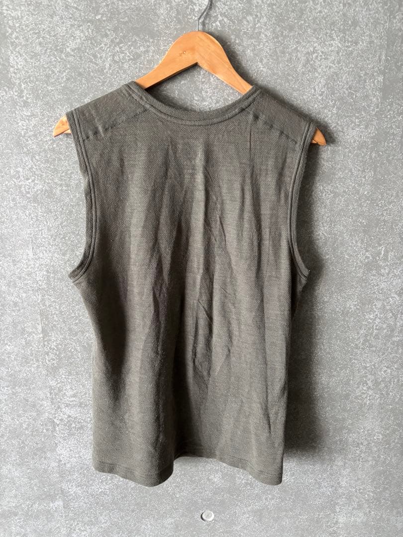 【山と道】DF mesh merino sleeveless 黒 &カーキ　Ｌ