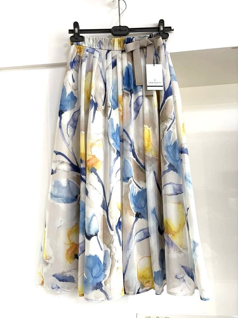 新品モラビトスペル　カタログ掲載リュクスな花柄スカート　サイズ３８¥64900