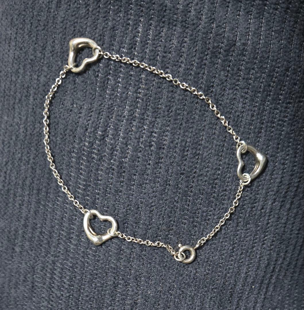 Tiffany & Co. シルバーオープンハートブレスレット