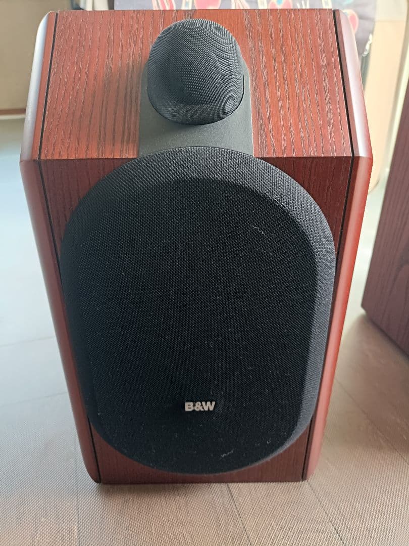 B&Wのブックシェルフ型スピーカーCDM1