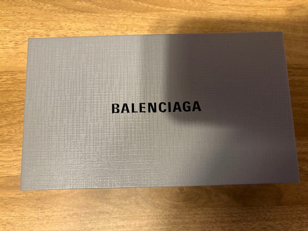 BALENCIAGA ロゴプリント 長財布 ベージュ