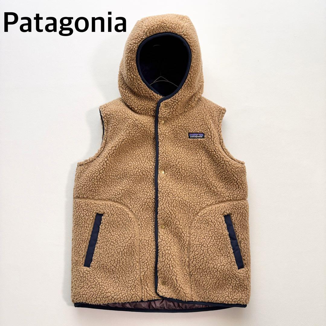 01864△△パタゴニア　リバーシブル　ボアベスト　フーディ　ダウンベスト　XL