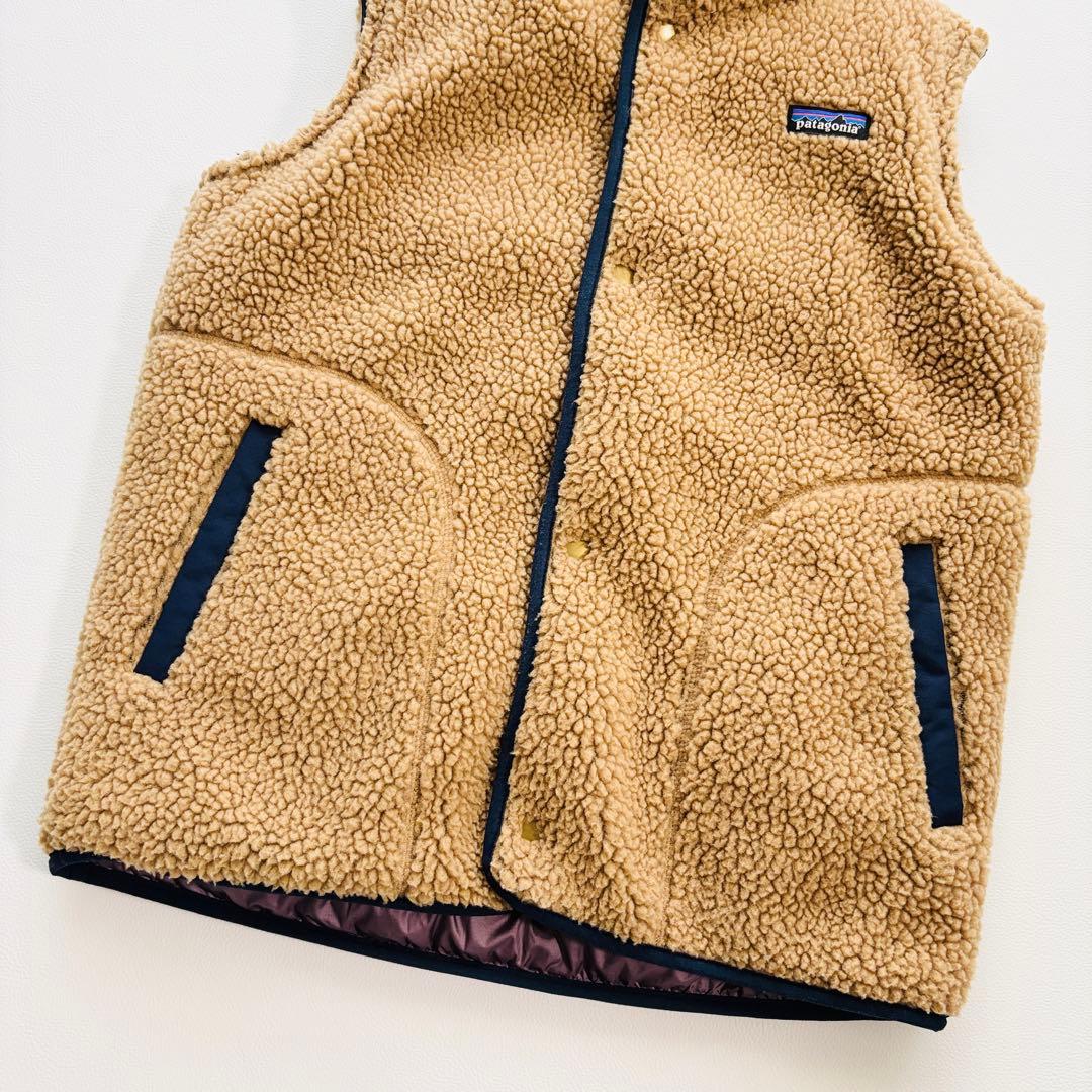 01864△△パタゴニア　リバーシブル　ボアベスト　フーディ　ダウンベスト　XL