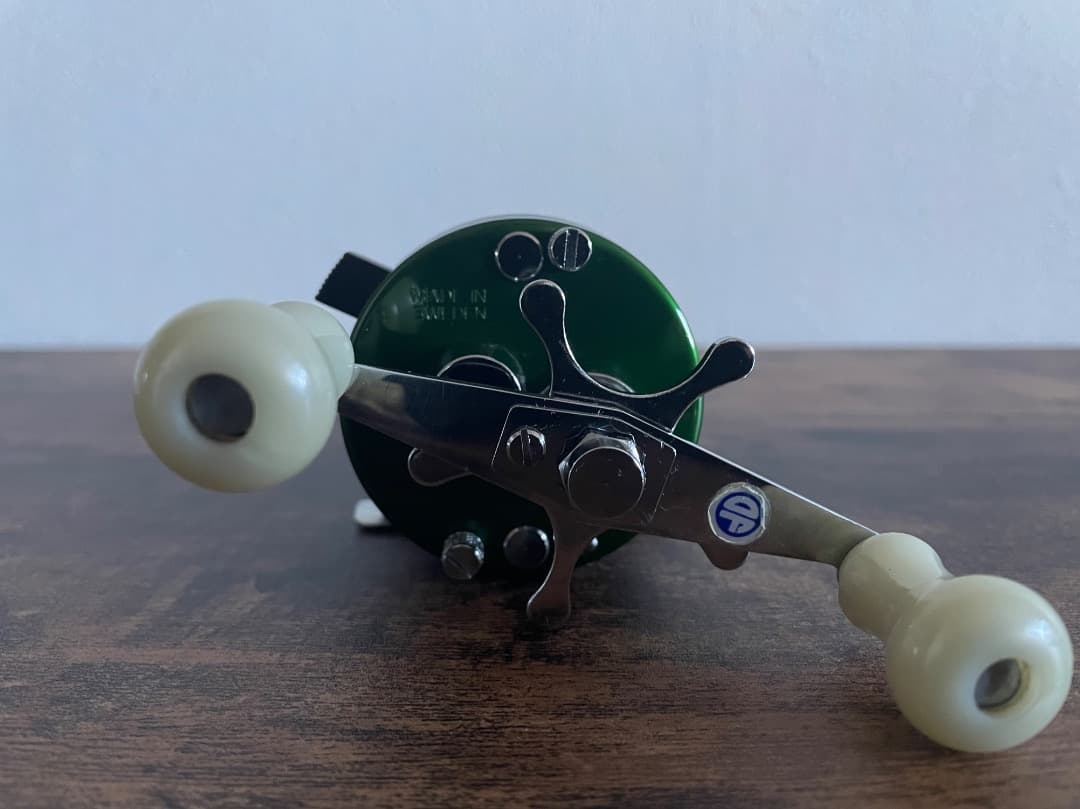 専用　ABU Ambassadeur 2500CI アブ アンバサダー グリーン