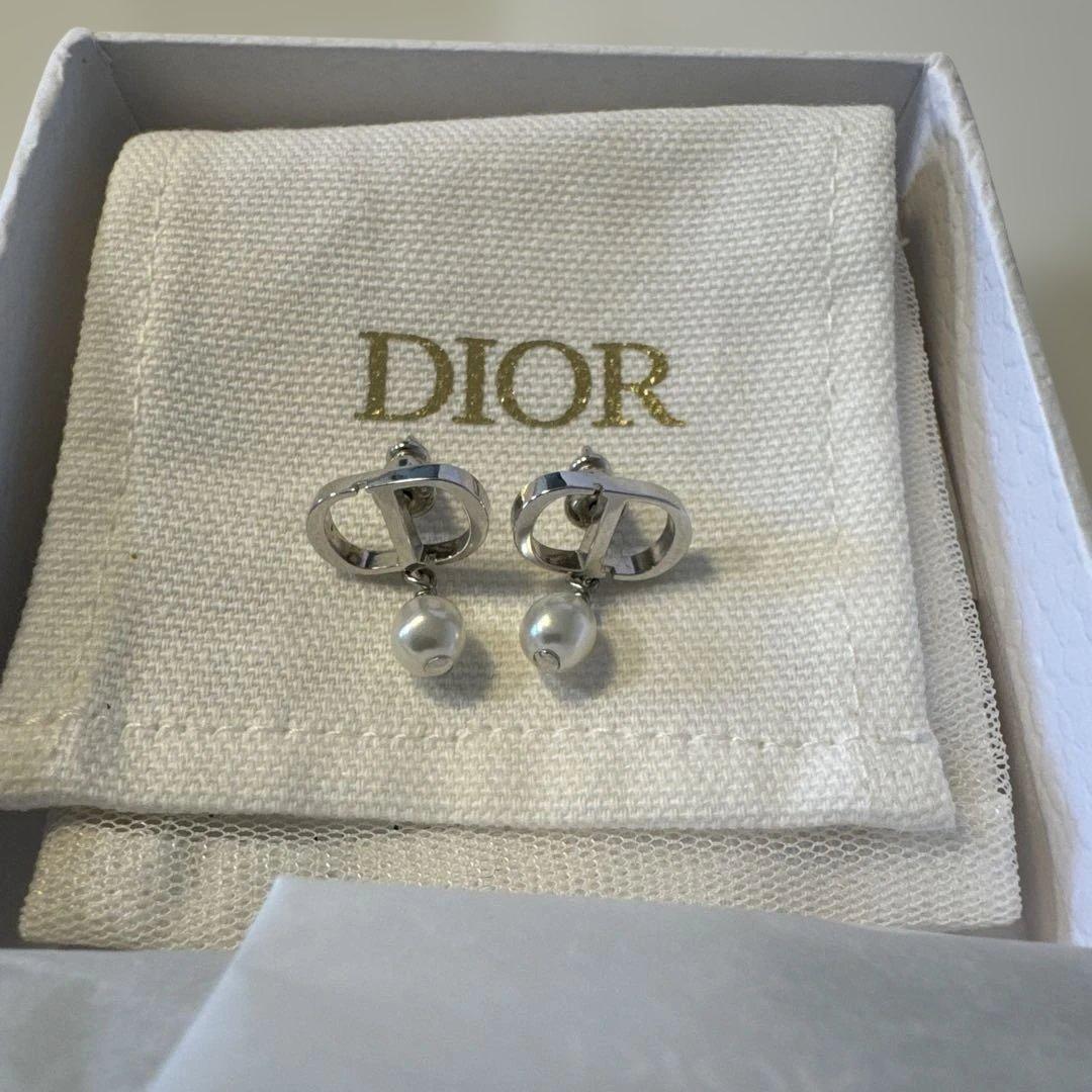 【未使用】Dior パール付きピアス　Petit CD ピアス　ディオール