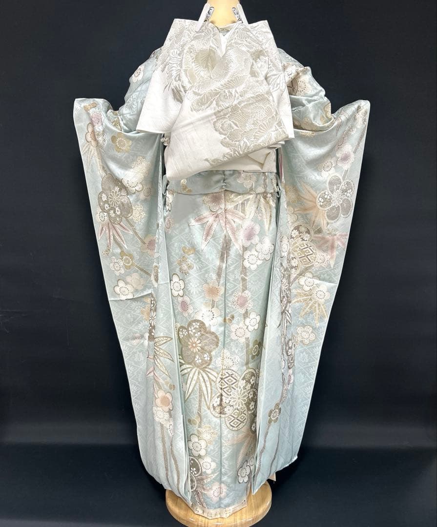 水色の上品な金彩銀彩の牡丹や手毬の振袖フルセット