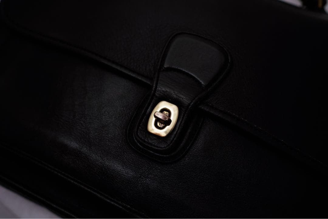 バッグ COACH Vintage Leather Black Shoulder Bag