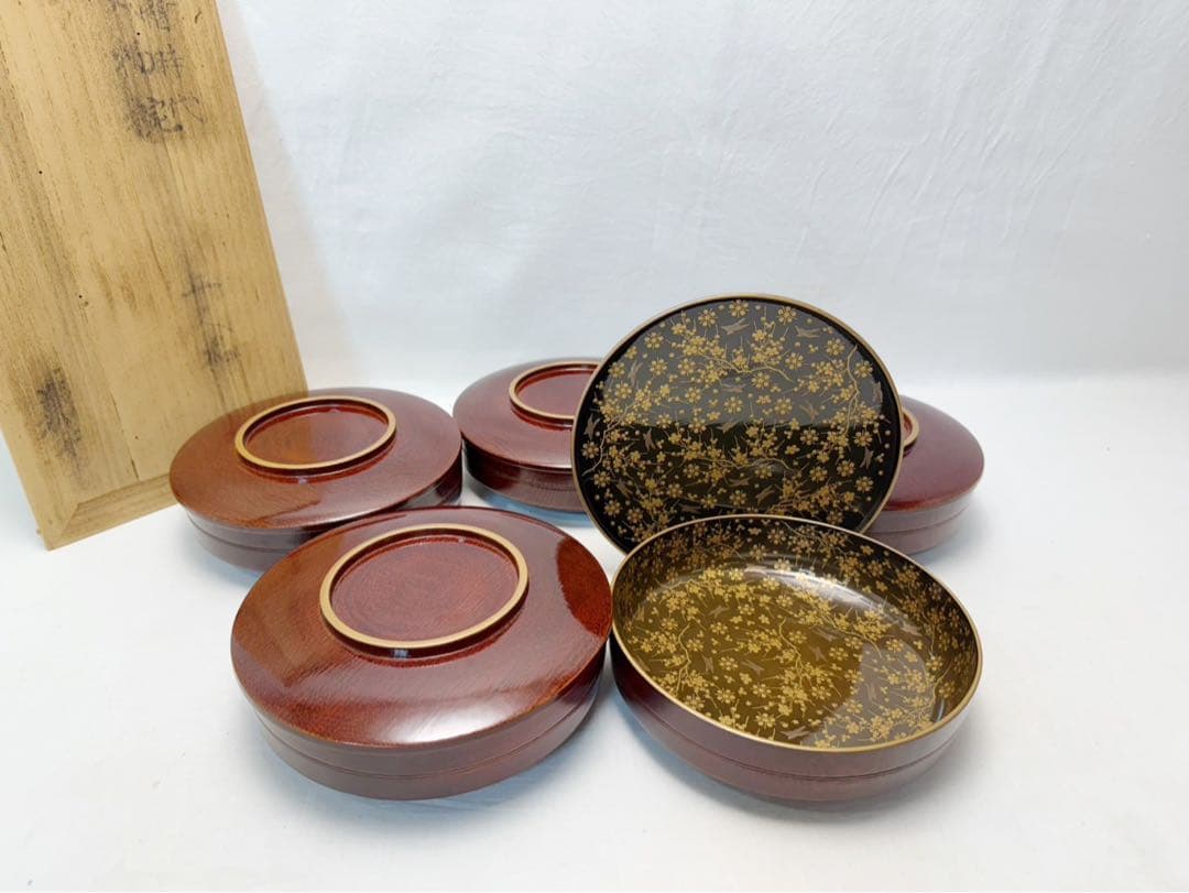 美品 大正〜昭和頃の時代 茶道具 木製溜塗 金彩蒔絵 菓物椀 見返し蒔絵 5客揃