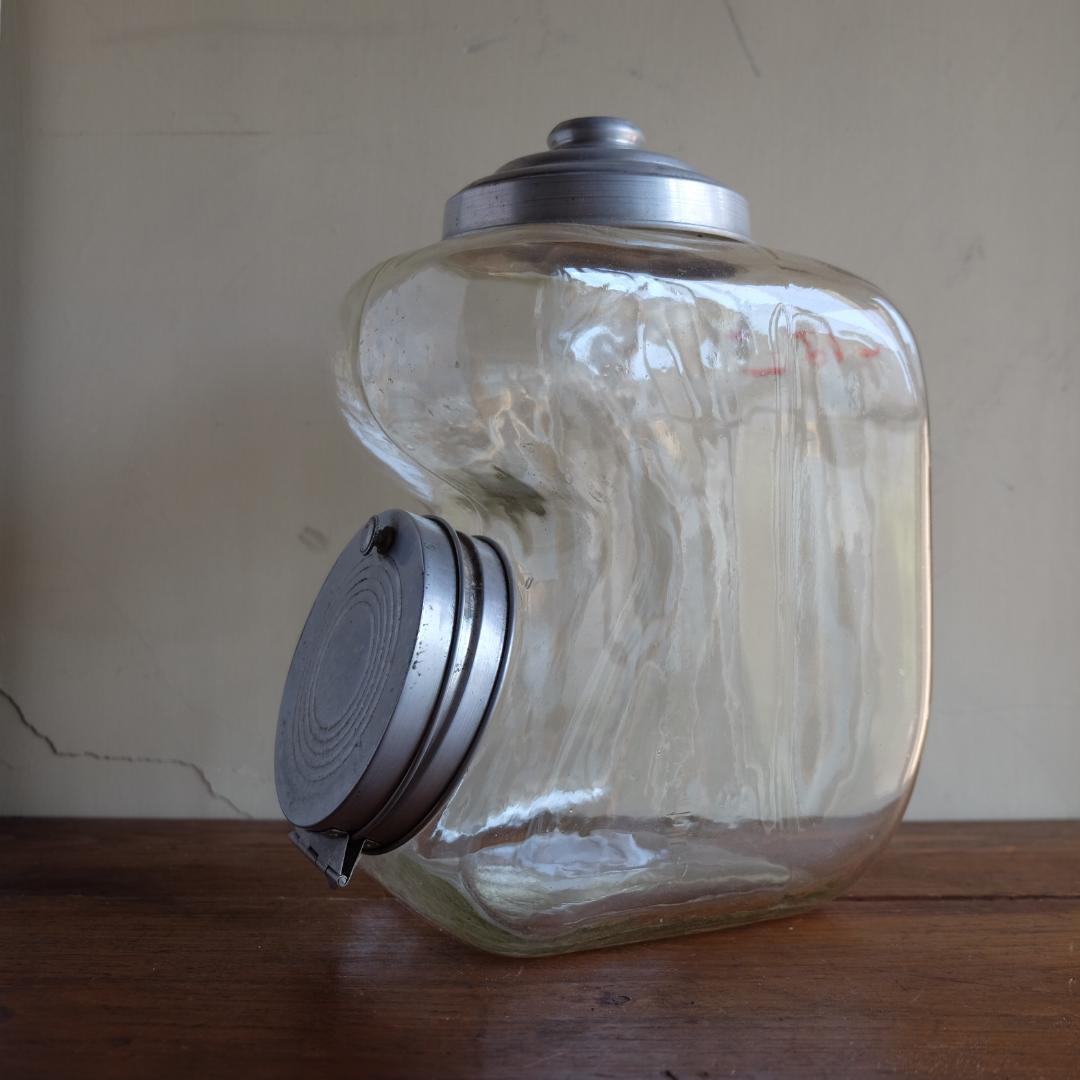 昭和レトロ／タバコ瓶／たばこの文字入り