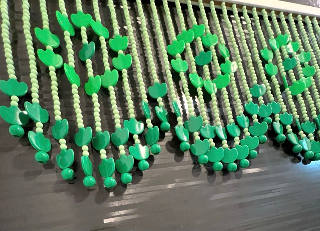 昭和レトロ　ビーズのれん　当時物　レトロポップ　緑