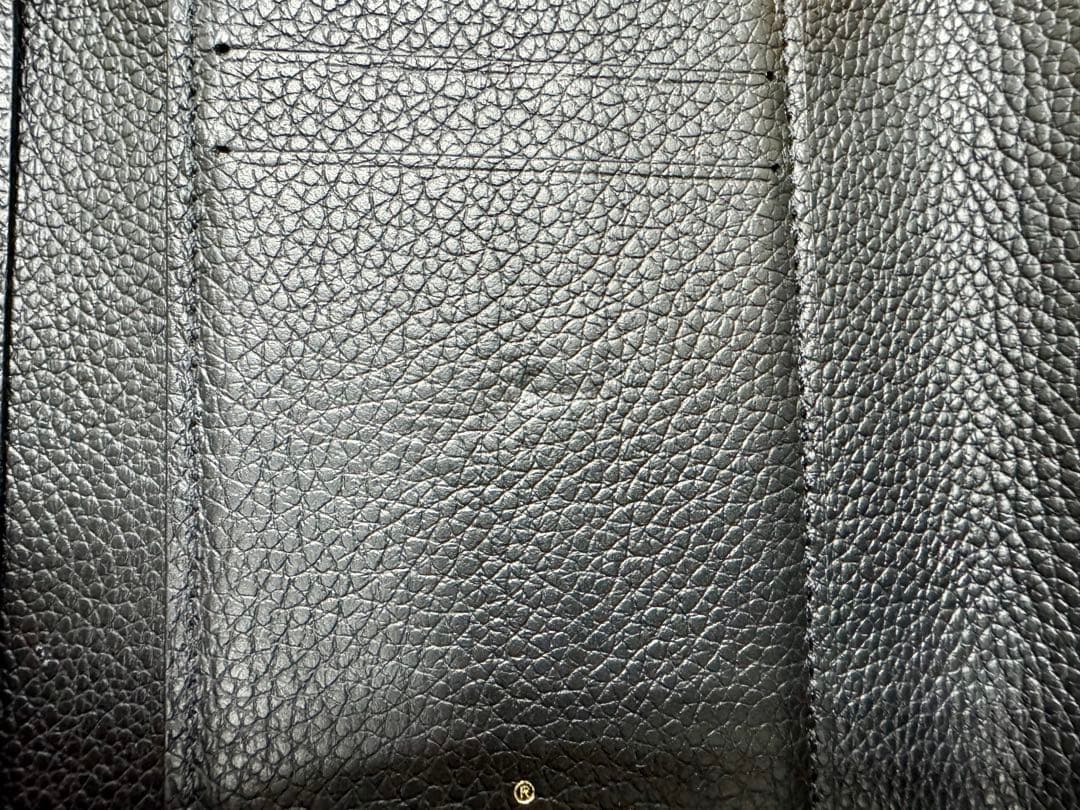 ノ*エ様 ルイヴィトン ポルトフォイユ・ヴィクトリーヌ M64060(黒 三つ折