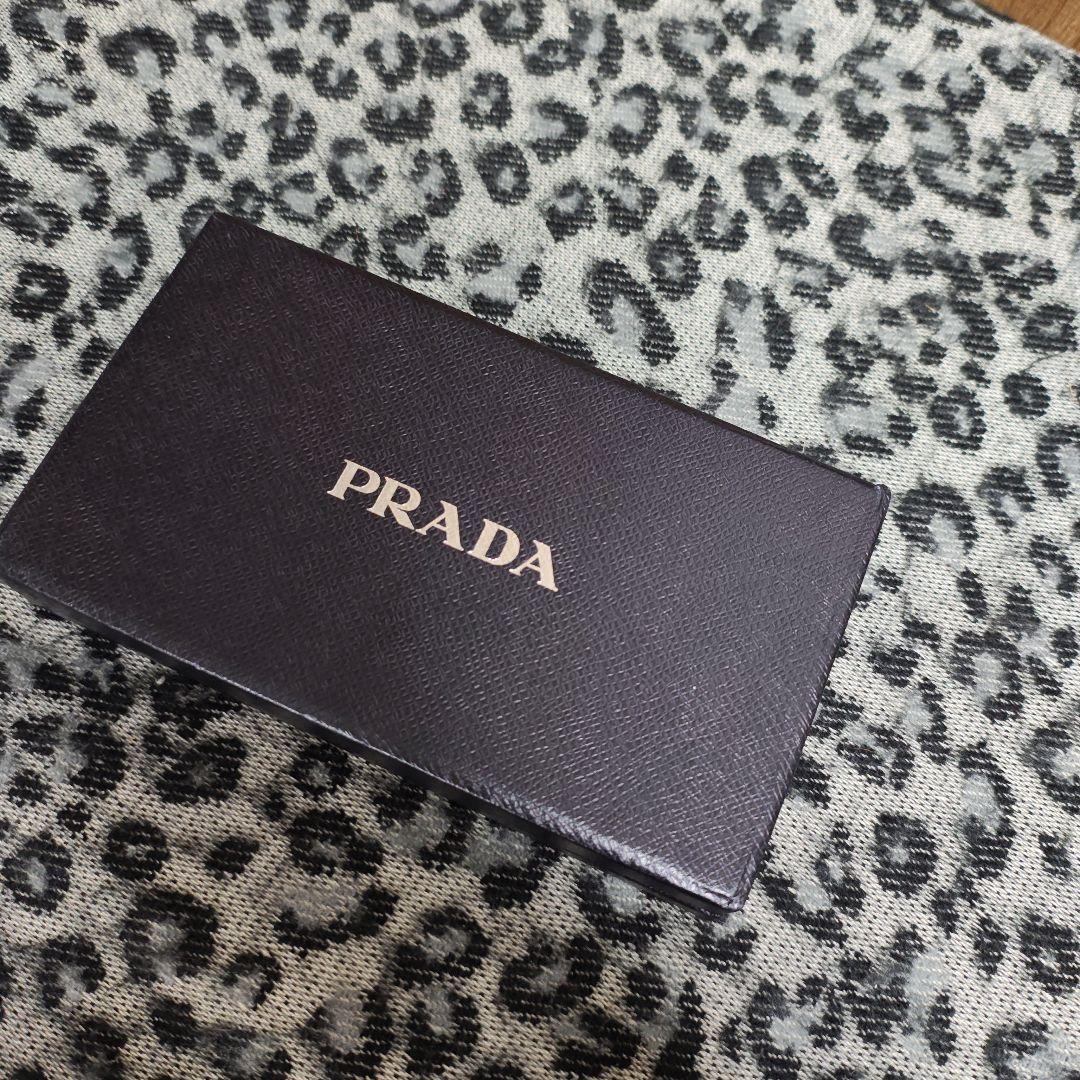 希少！PRADA 迷彩柄 ケース チェーン付き　美品