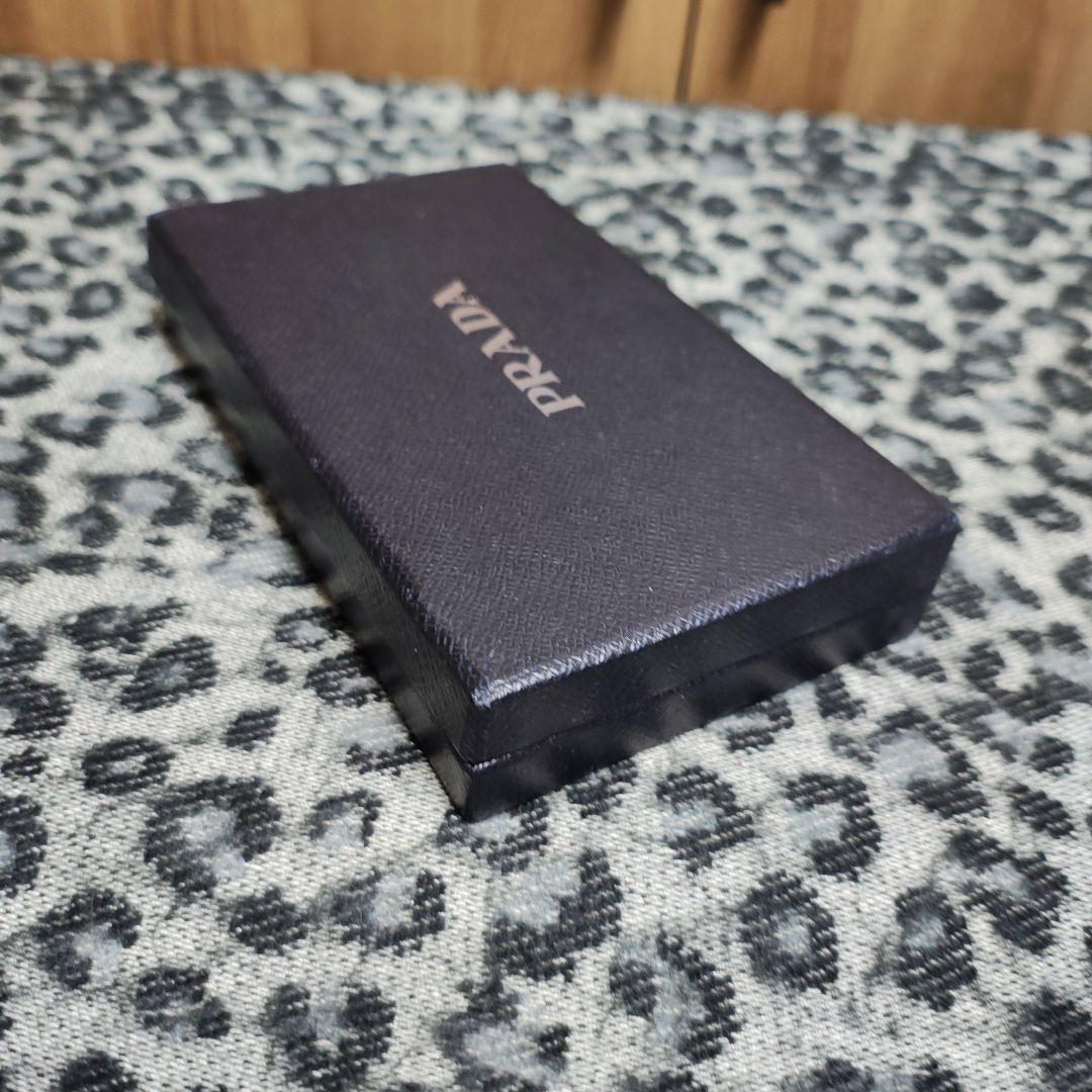 希少！PRADA 迷彩柄 ケース チェーン付き　美品